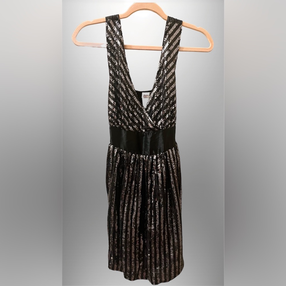 Boutique Elegant Black and Silver Striped Midi Dress